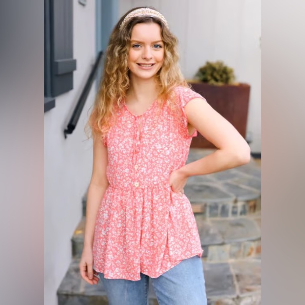 Keyhole Button Down Flutter Sleeve Floral Top - Peach